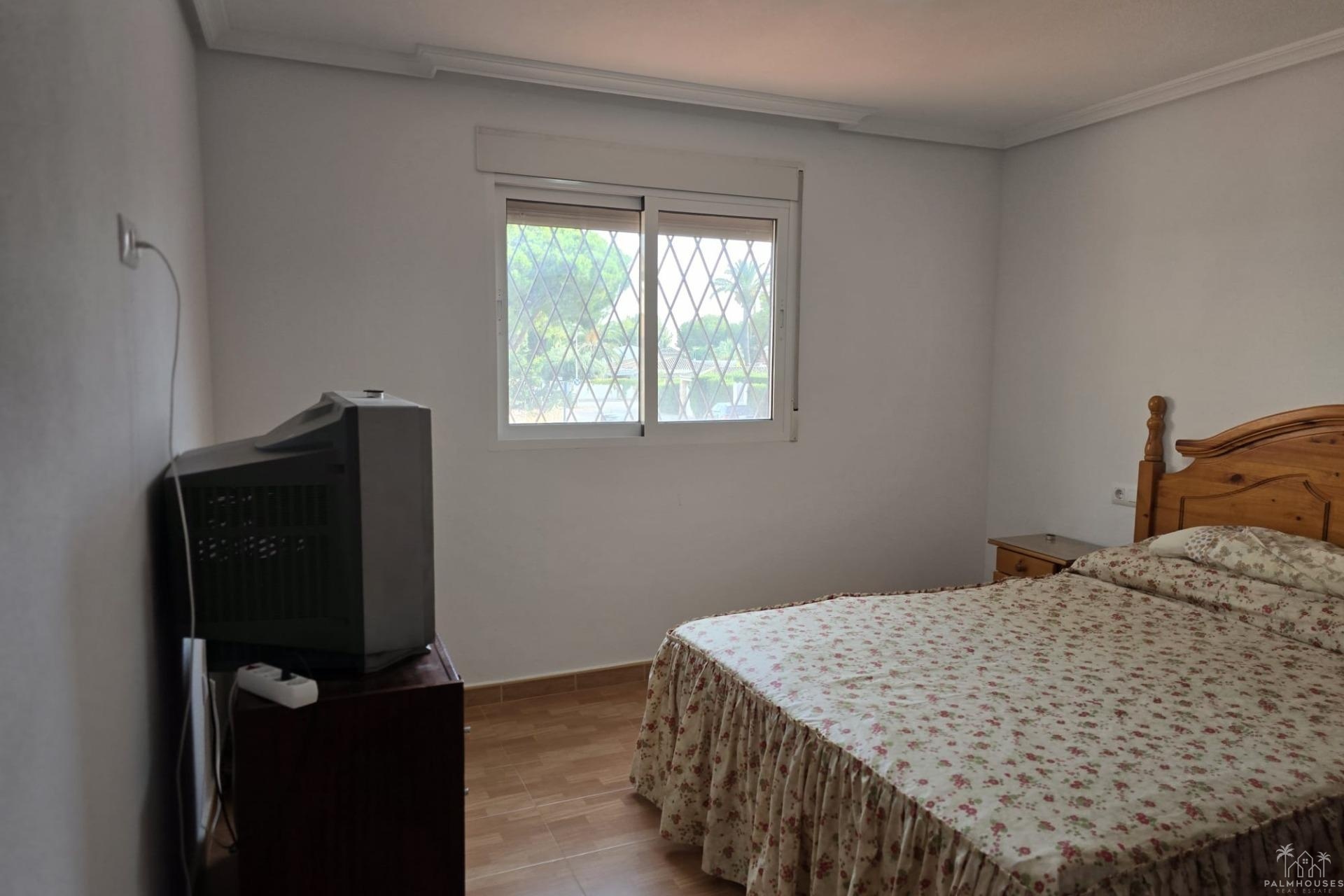 Resale - Villa - Orihuela Costa - Campoamor