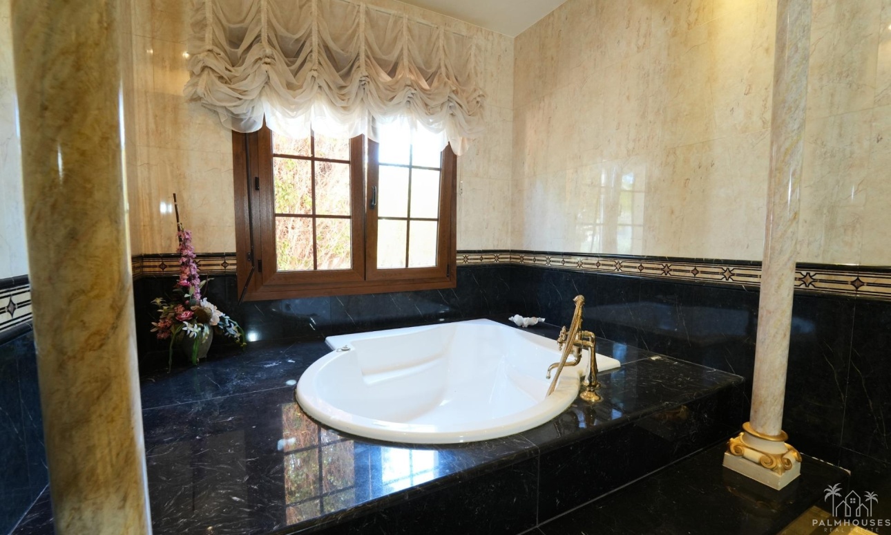 Resale - Villa - Orihuela Costa - Campoamor