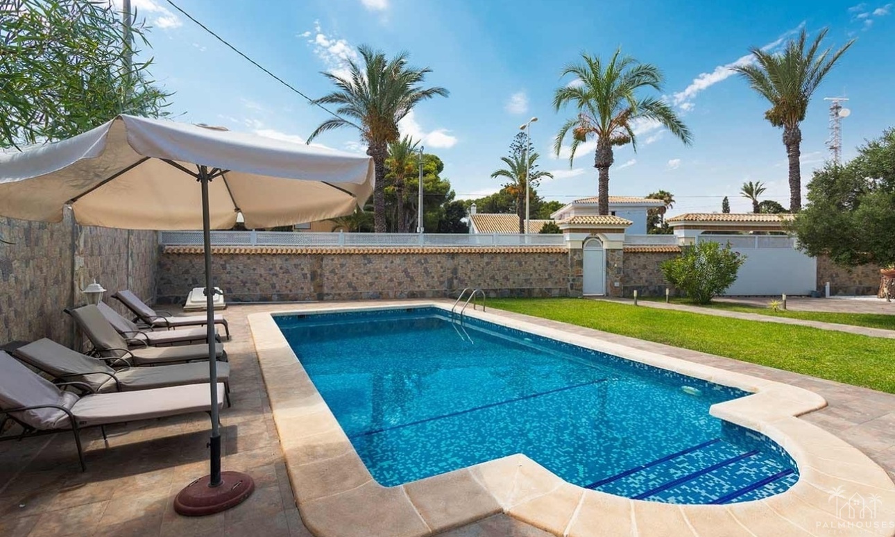 Resale - Villa - Orihuela Costa - Costa Blanca