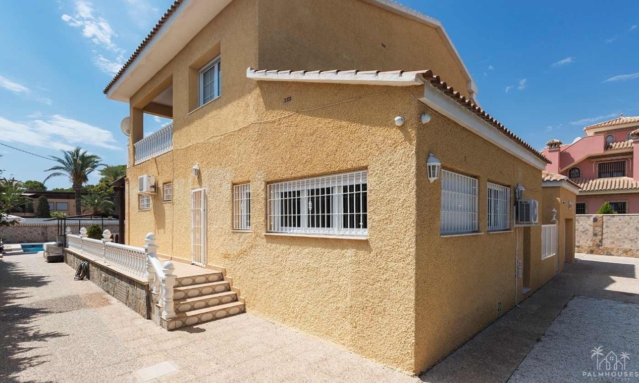 Resale - Villa - Orihuela Costa - Costa Blanca