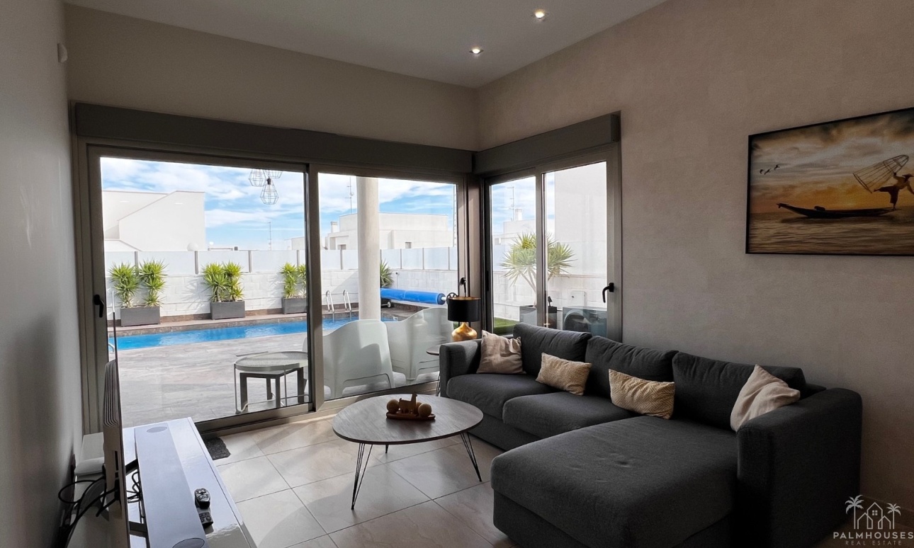 Resale - Villa - Orihuela Costa - Costa Blanca