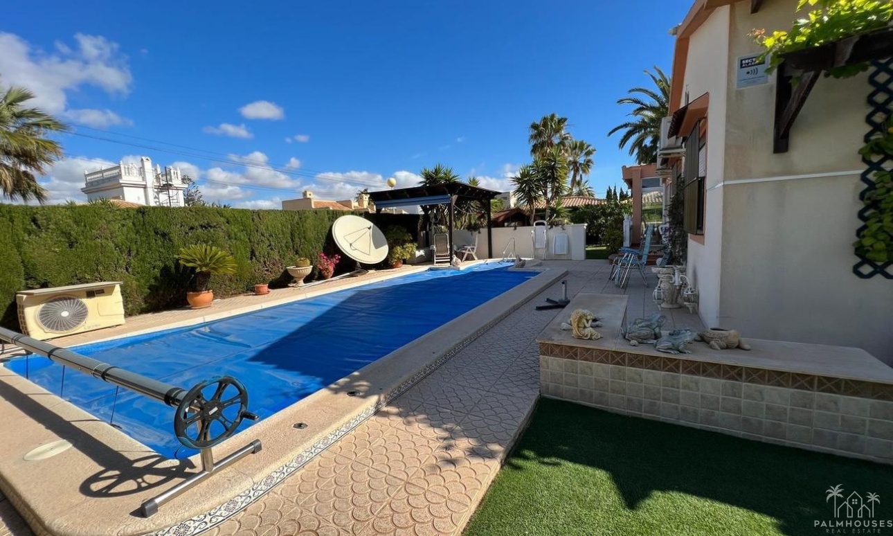 Resale - Villa - Orihuela Costa - Costa Blanca