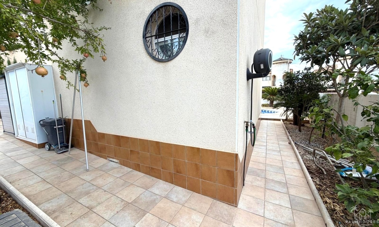 Resale - Villa - Orihuela Costa - Costa Blanca