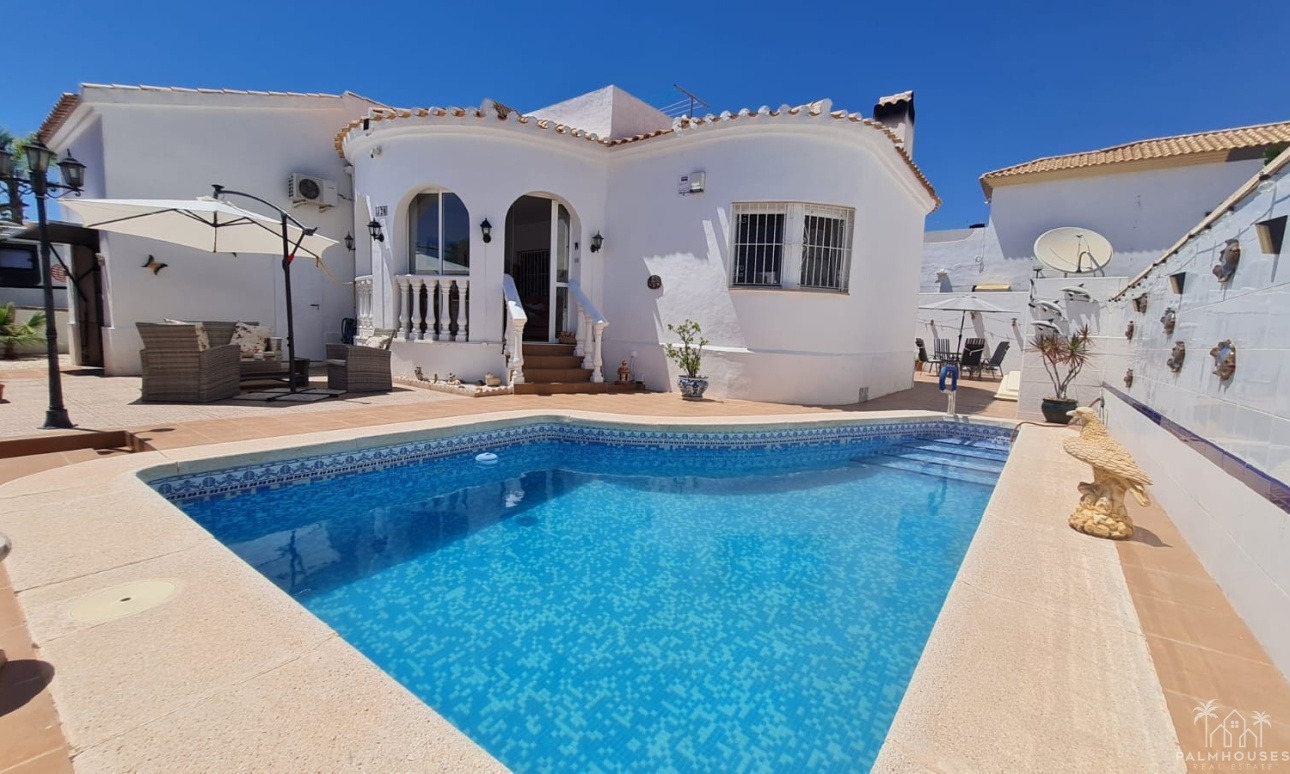 Resale - Villa - Orihuela Costa - La Florida