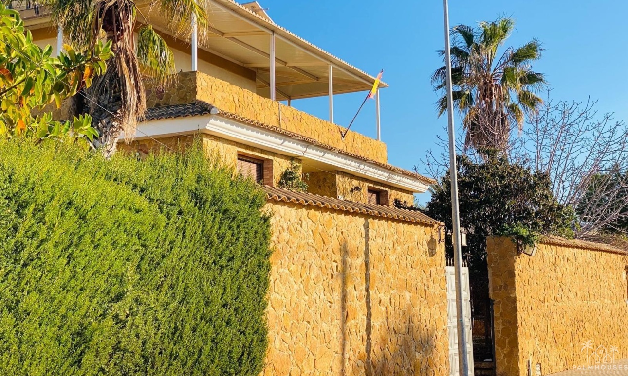 Resale - Villa - Orihuela Costa - La Florida