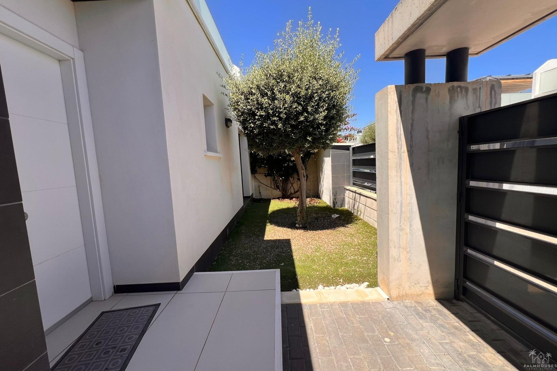 Resale - Villa - Orihuela Costa - Lomas de Cabo Roig