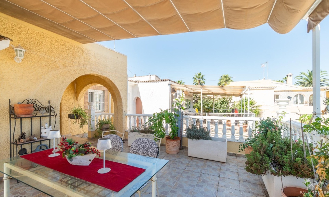 Resale - Villa - Orihuela Costa - Los Balcones