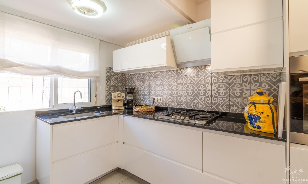 Resale - Villa - Orihuela Costa - Los Balcones