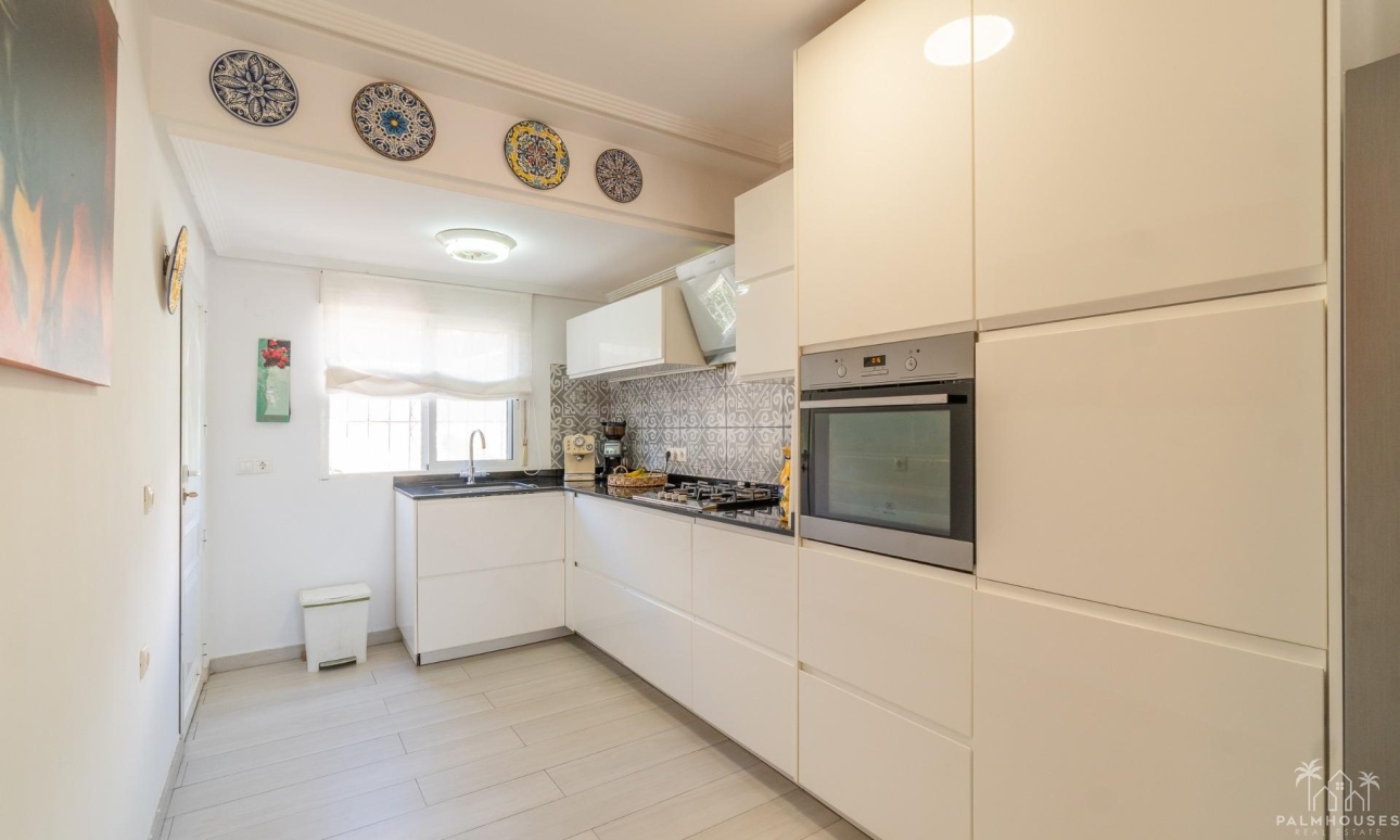 Resale - Villa - Orihuela Costa - Los Balcones