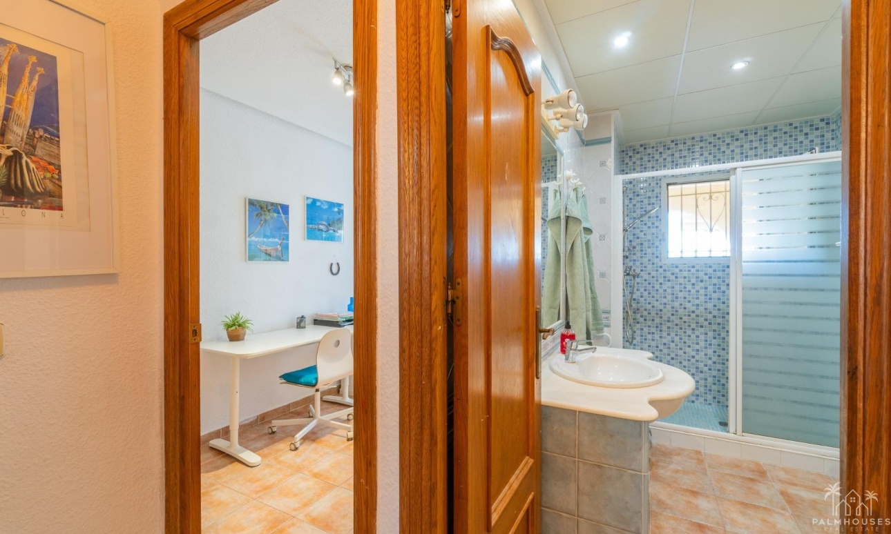 Resale - Villa - Orihuela Costa - Los Balcones