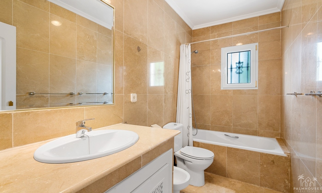 Resale - Villa - Orihuela Costa - Los Dolses