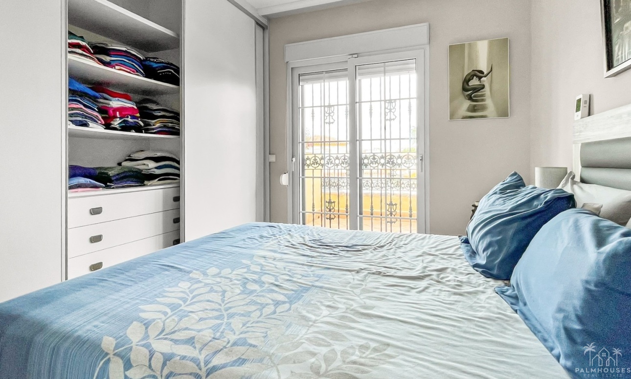 Resale - Villa - Orihuela Costa - Los Dolses