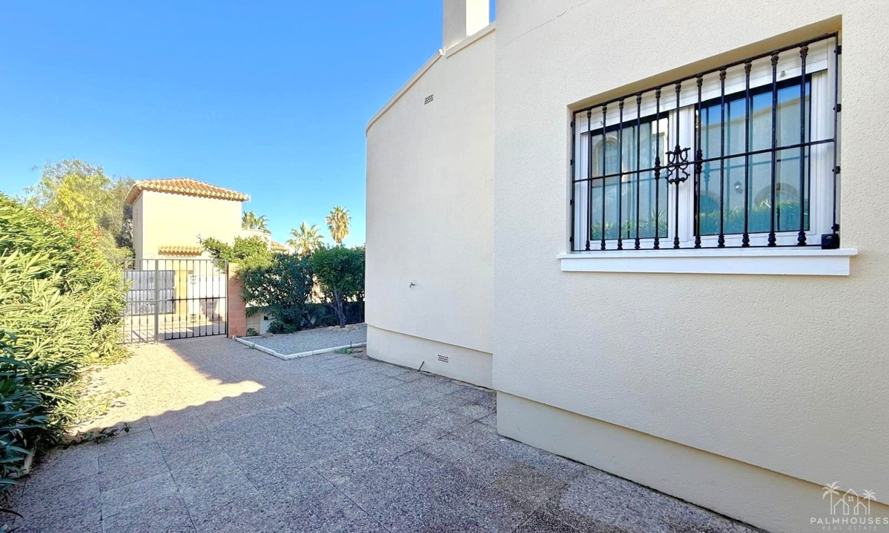 Resale - Villa - Orihuela Costa - Los Dolses