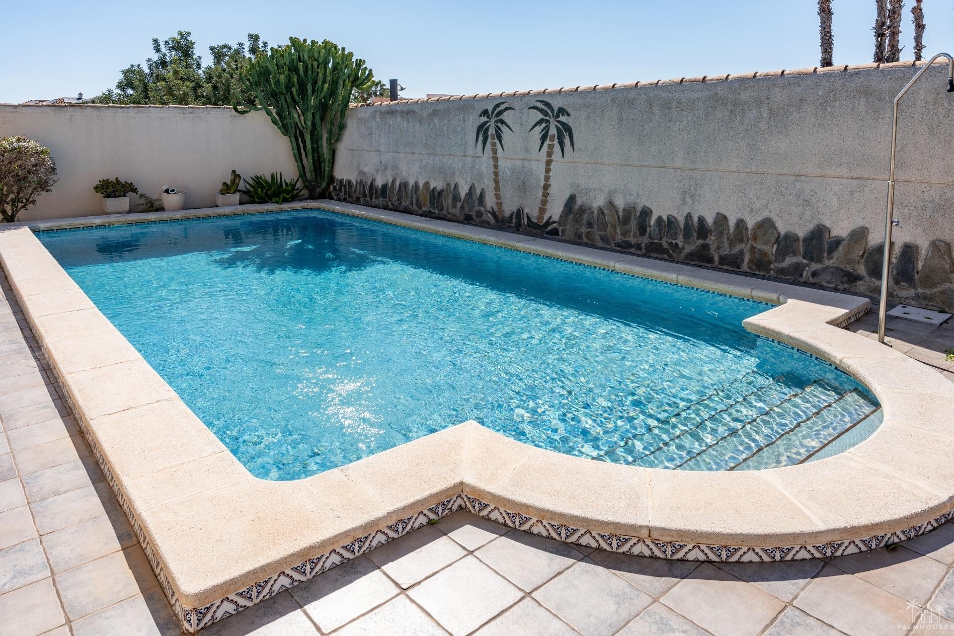 Resale - Villa - Orihuela Costa - Playa Flamenca