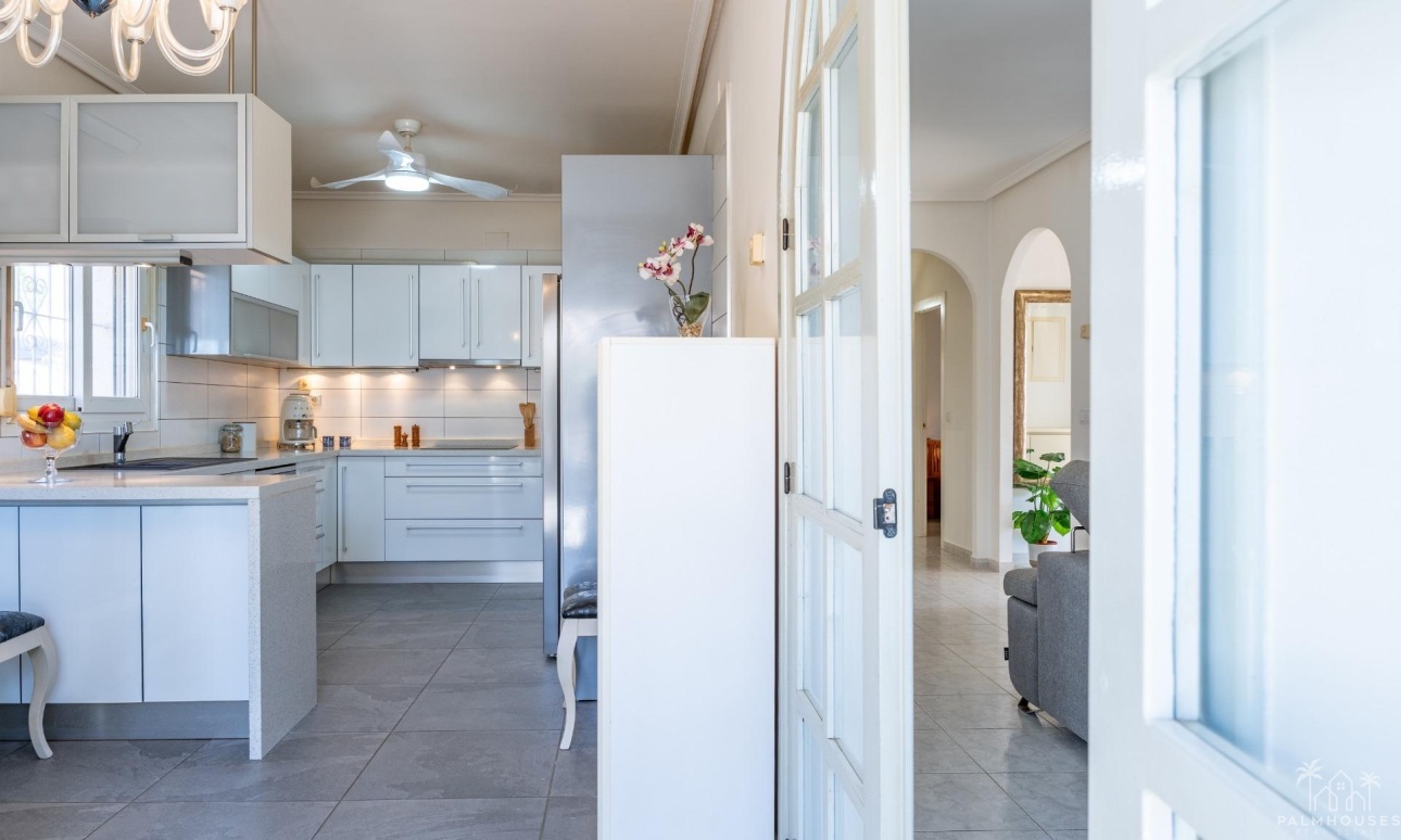 Resale - Villa - Orihuela Costa - Playa Flamenca