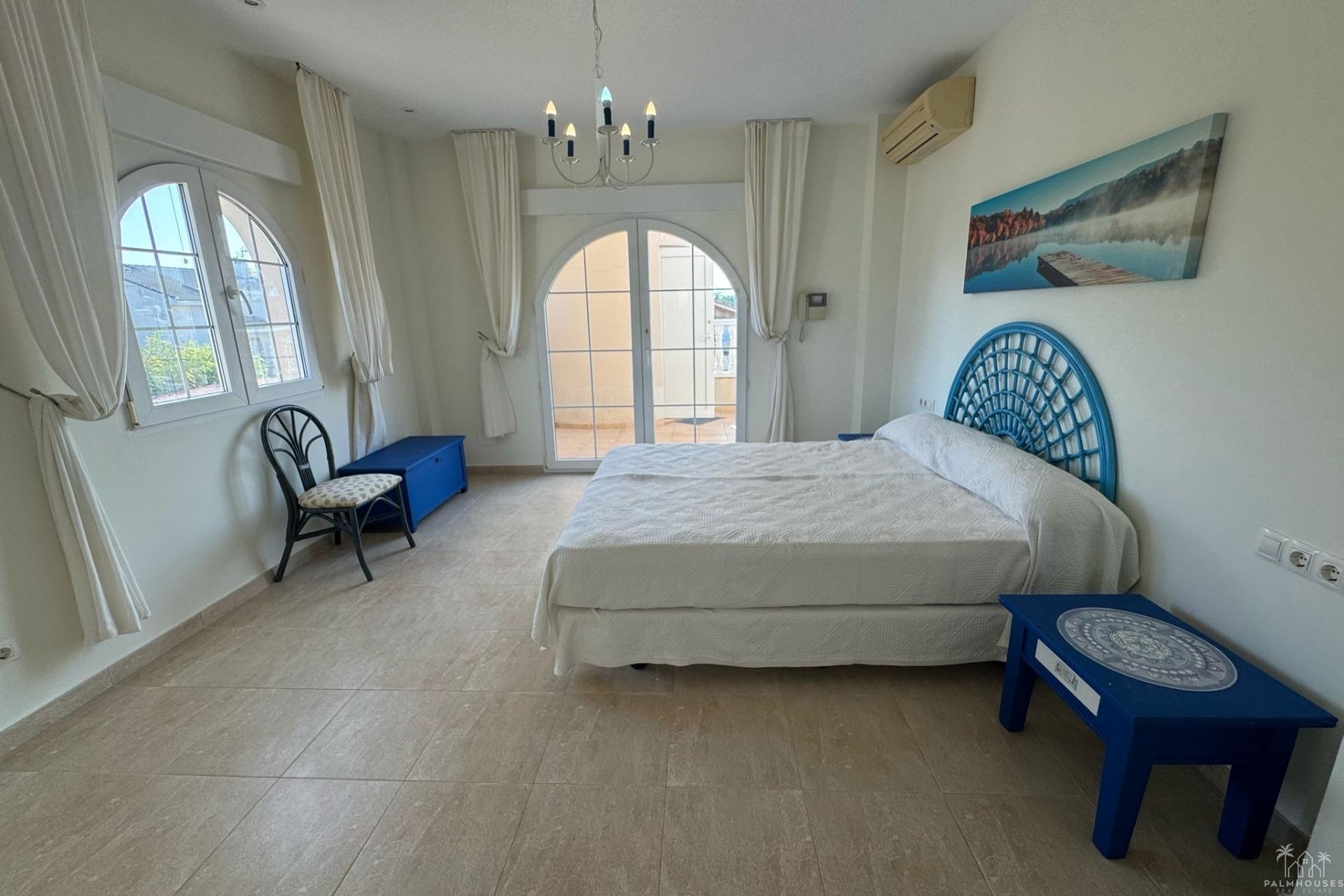 Resale - Villa - Orihuela Costa - Playa Flamenca