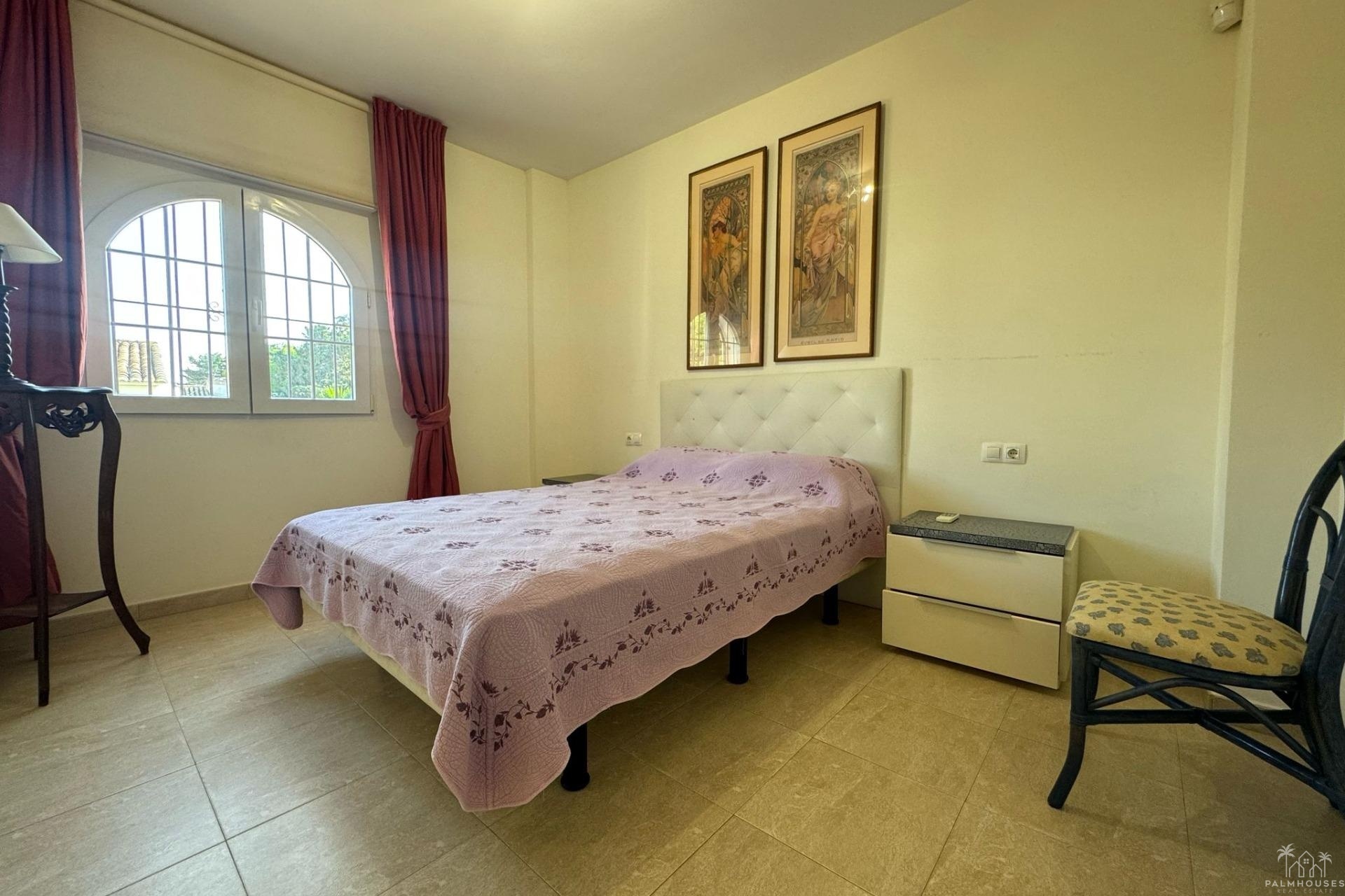 Resale - Villa - Orihuela Costa - Playa Flamenca