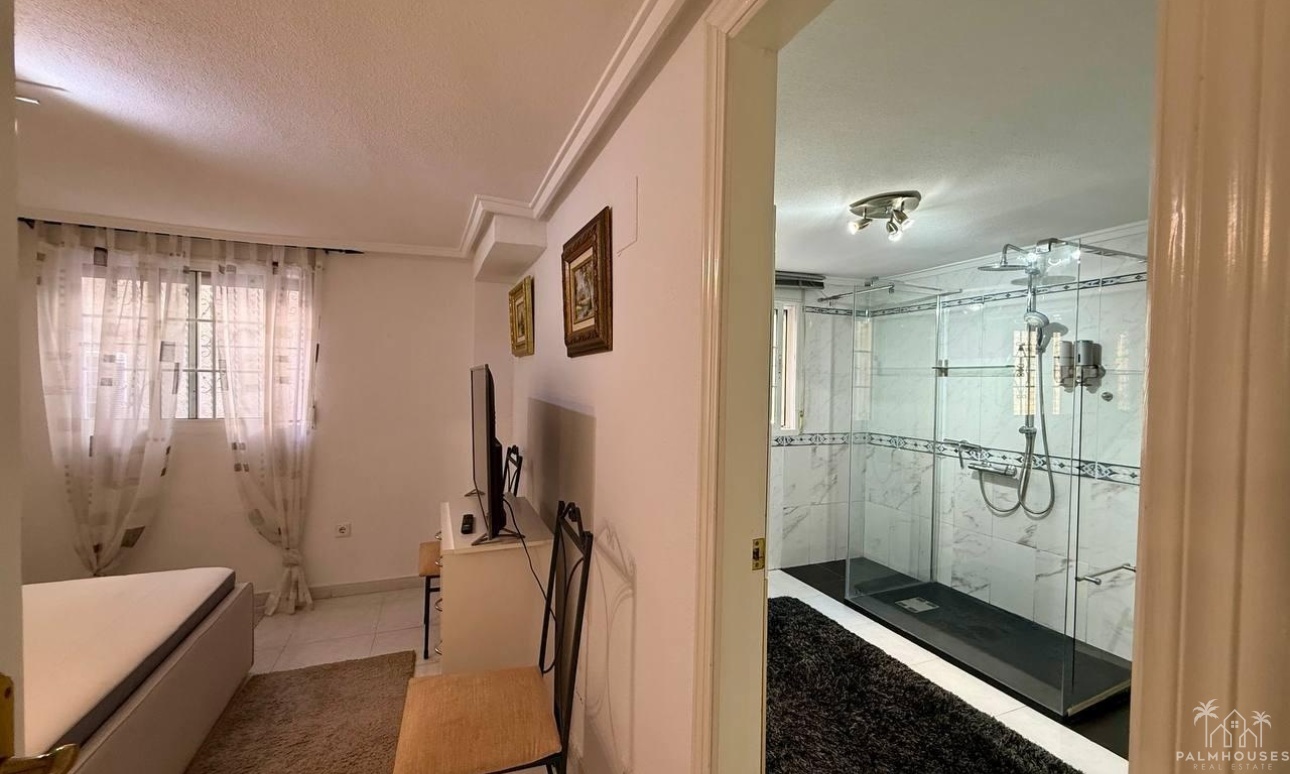 Resale - Villa - Orihuela Costa - Playa Flamenca