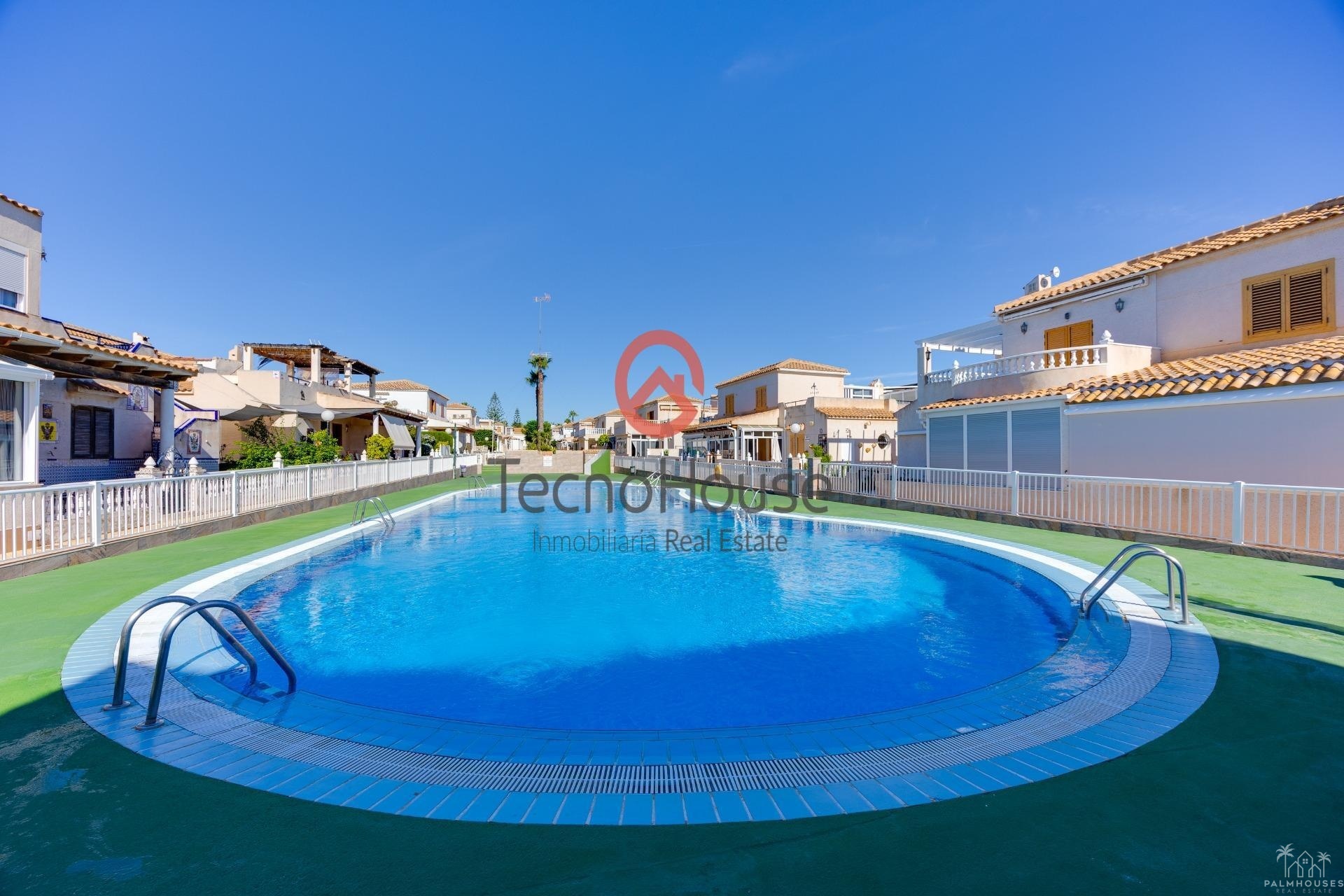 Resale - Villa - Orihuela Costa - Playa Flamenca