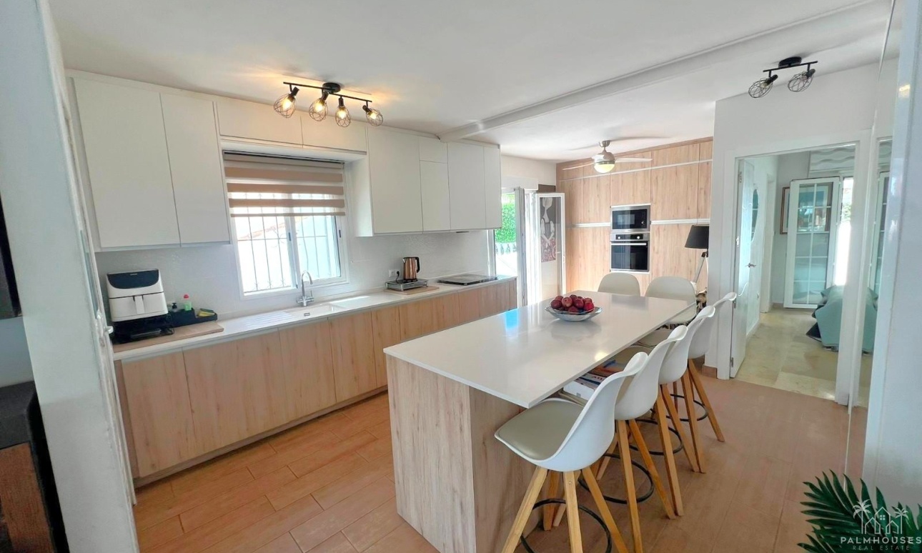 Resale - Villa - Orihuela Costa - Villamartin