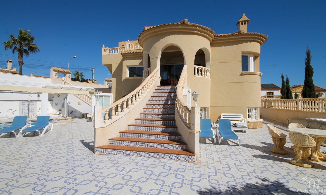 Resale - Villa - Orihuela Costa