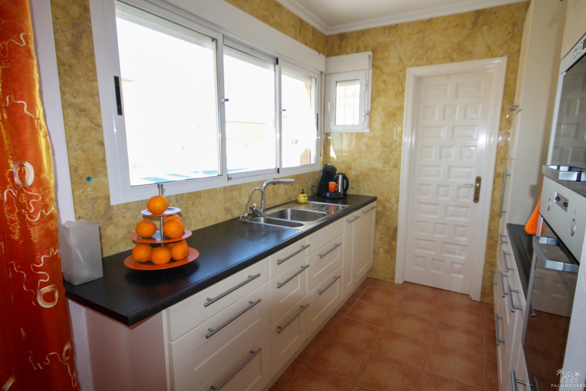 Resale - Villa - Orihuela Costa