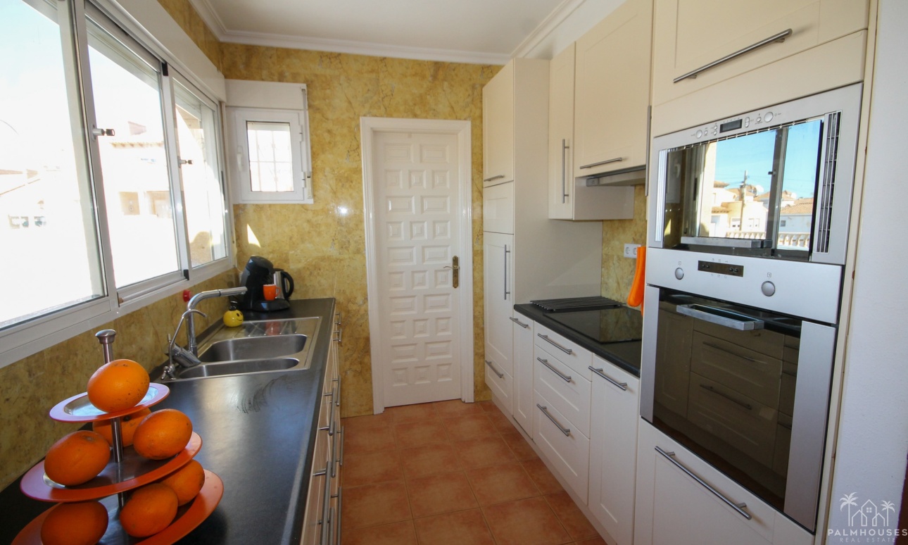Resale - Villa - Orihuela Costa
