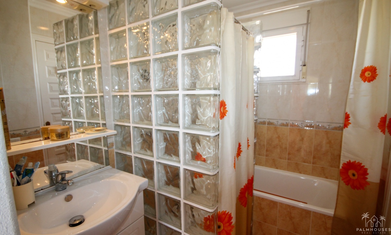 Resale - Villa - Orihuela Costa