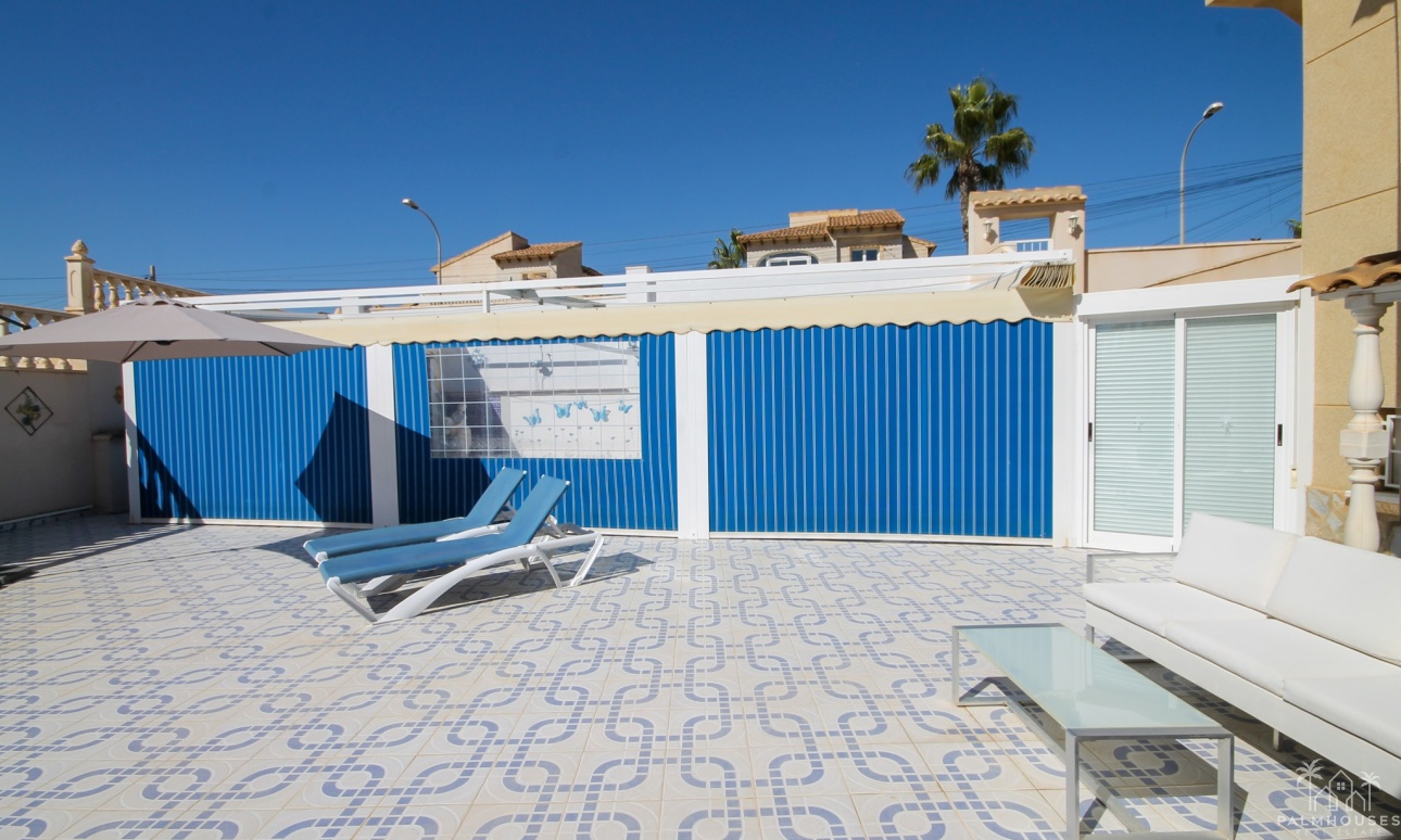 Resale - Villa - Orihuela Costa