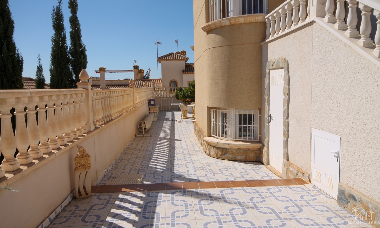 Resale - Villa - Orihuela Costa