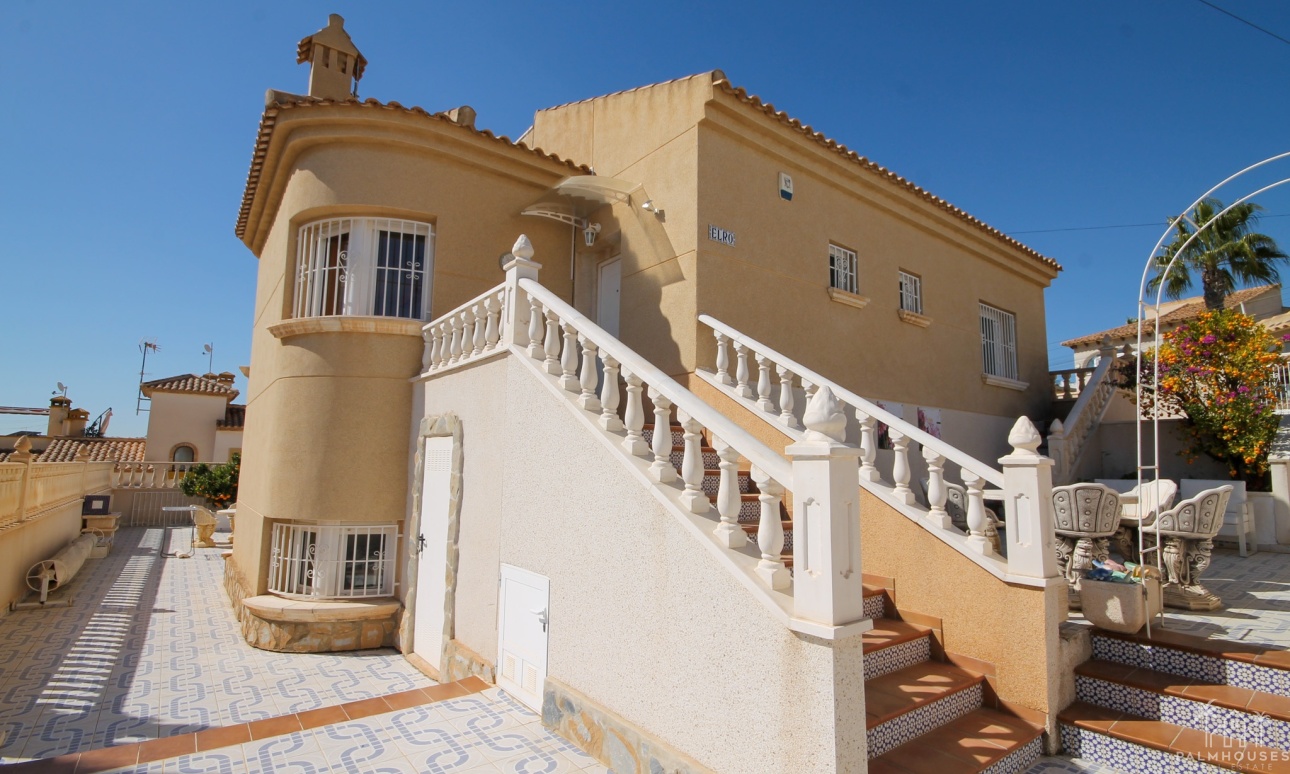 Resale - Villa - Orihuela Costa