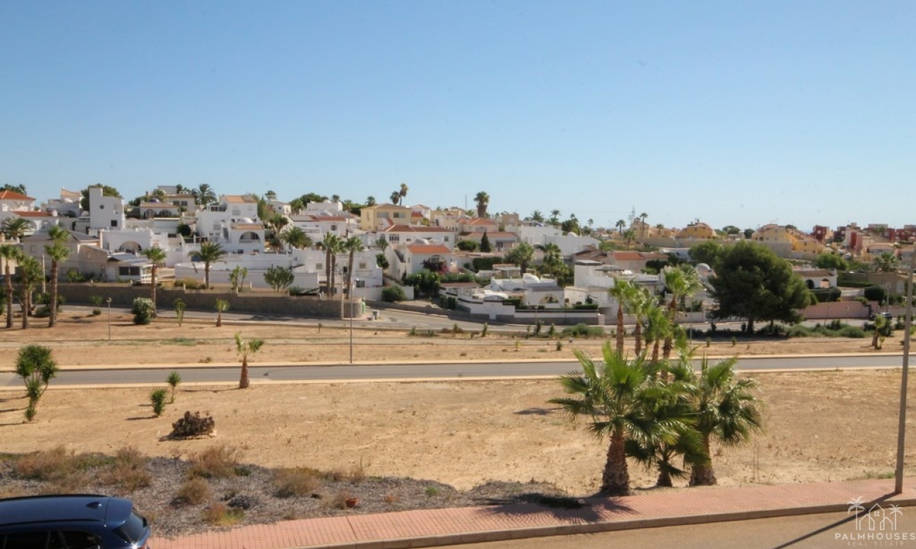 Resale - Villa - Orihuela Costa