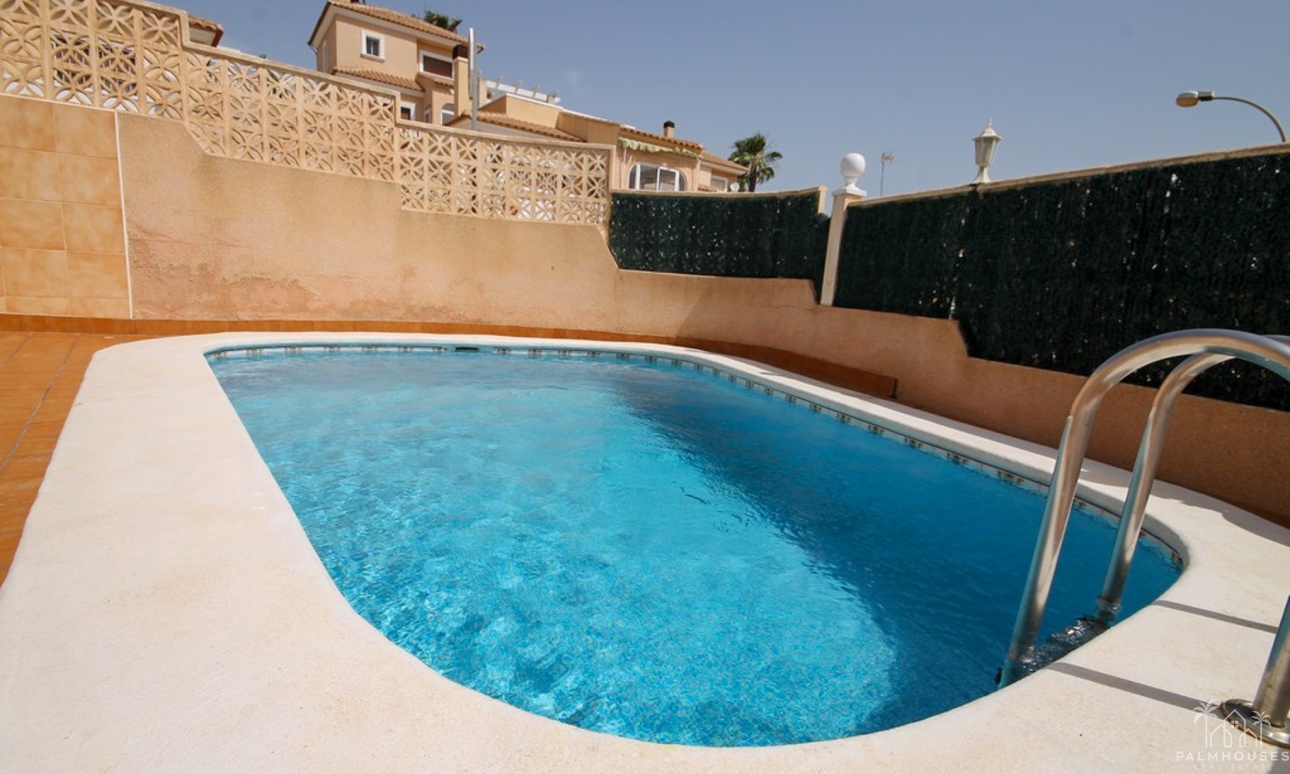 Resale - Villa - Orihuela Costa