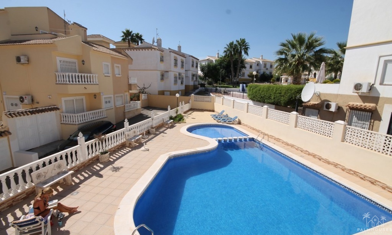 Resale - Villa - Orihuela Costa