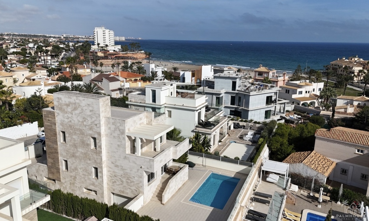 Resale - Villa - Orihuela - La Zenia