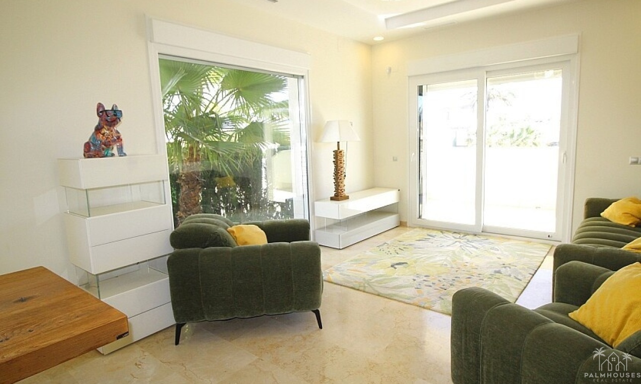Resale - Villa - Orihuela - La Zenia