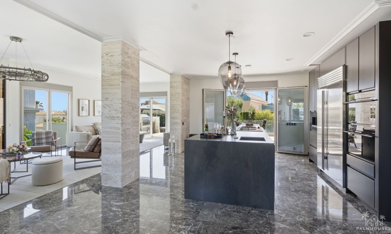 Resale - Villa - Orihuela - La Zenia