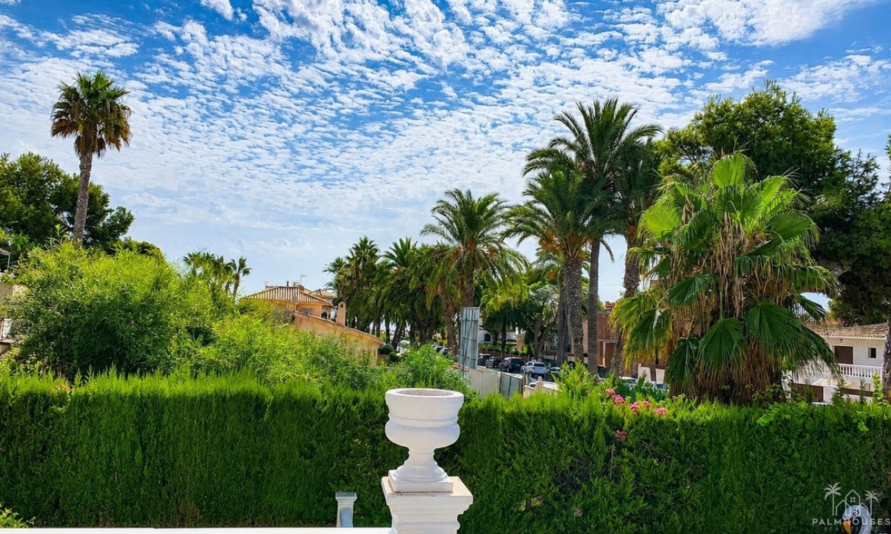 Resale - Villa - Orihuela - La Zenia