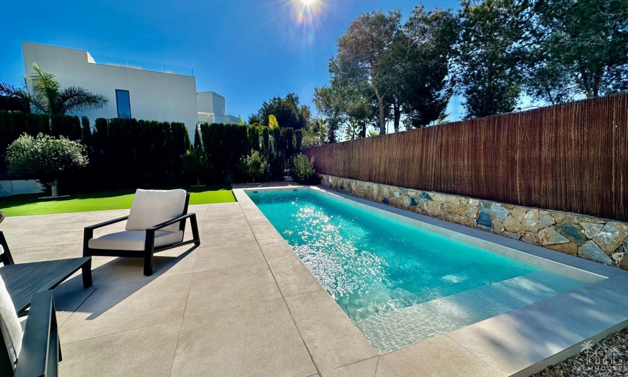 Resale - Villa - Orihuela - Las Colinas Golf