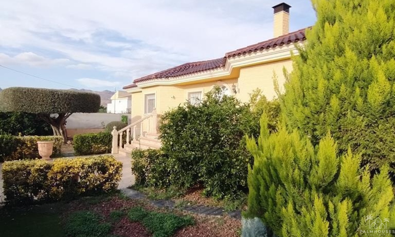 Resale - Villa - Orihuela - LOS DESEMPARADOS