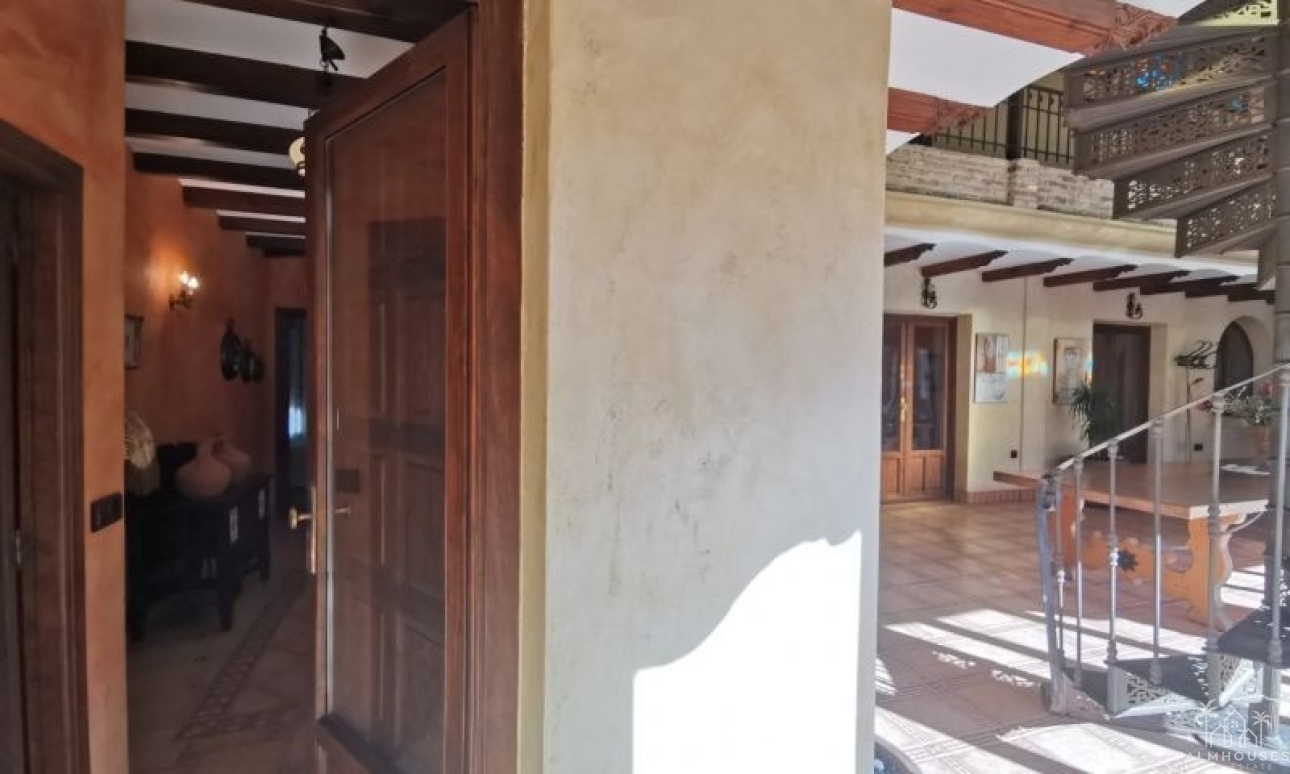 Resale - Villa - Orihuela - Orihuela Centro