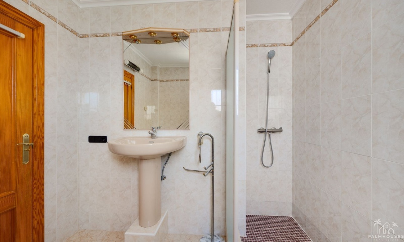 Resale - Villa - Orihuela - Orihuela Costa