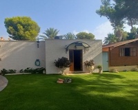 Resale - Villa - Orihuela - Orihuela Costa