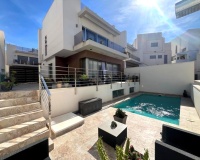 Resale - Villa - Orihuela - Orihuela Costa