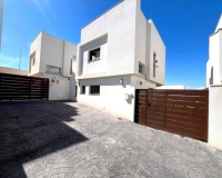 Resale - Villa - Orihuela - Orihuela Costa