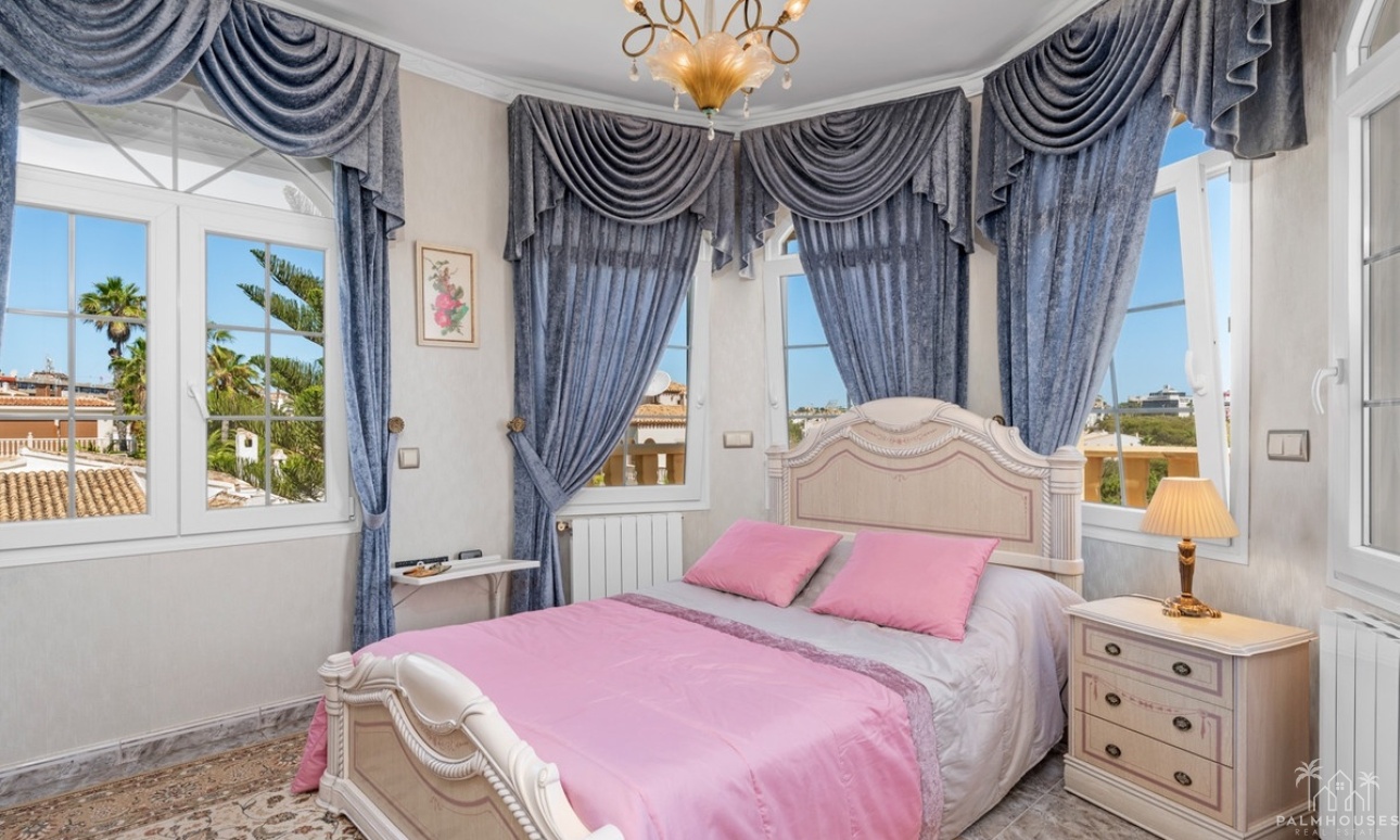 Resale - Villa - Orihuela - Playa Flamenca