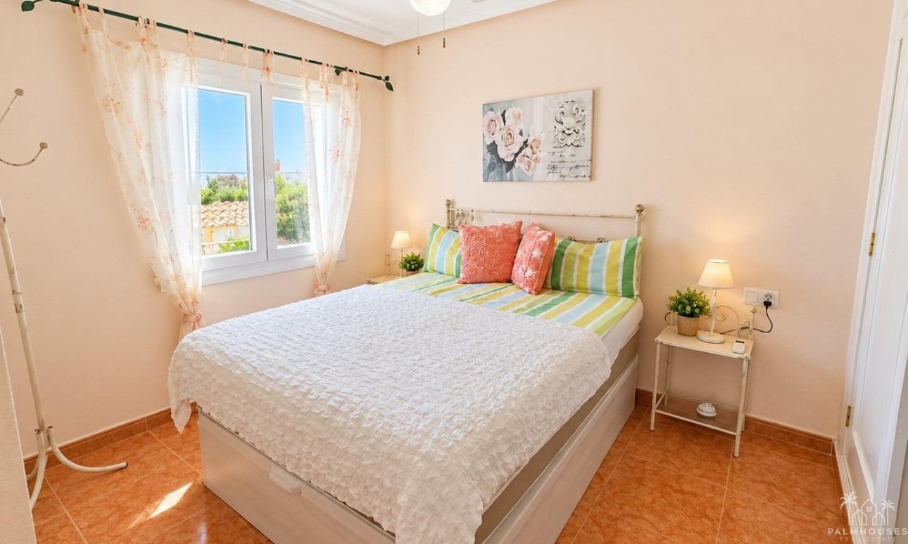 Resale - Villa - Orihuela - Playa Flamenca