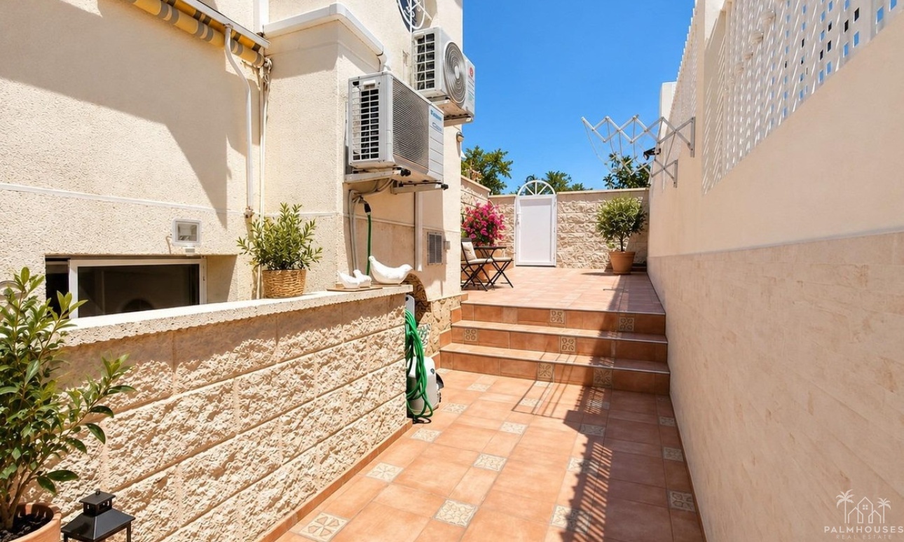 Resale - Villa - Orihuela - Playa Flamenca