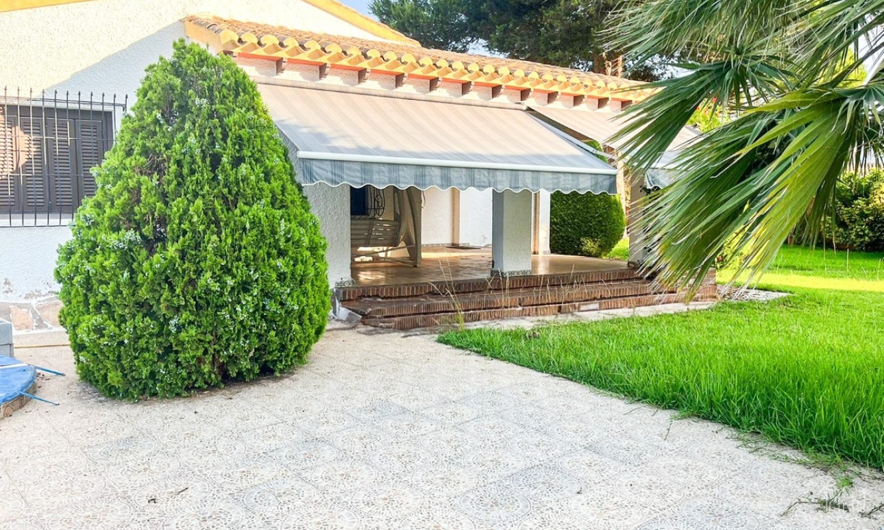 Resale - Villa - Orihuela - Punta Prima