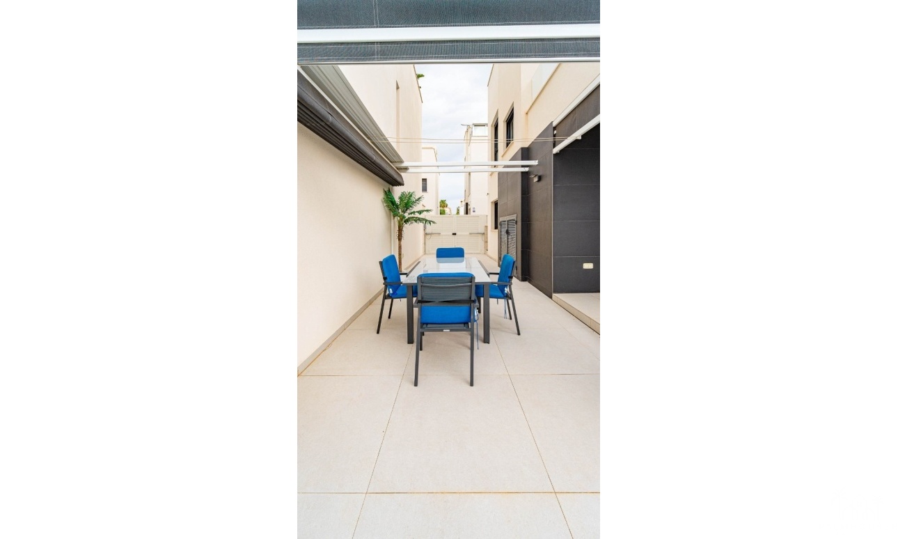 Resale - Villa - Orihuela - Punta Prima